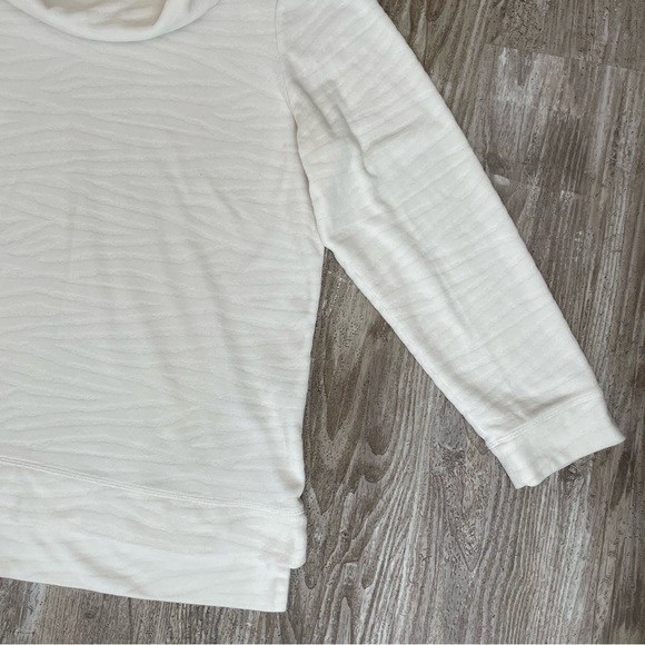 Chico’s Womens Zenergy Sweater White Zebra Animal Print Cowl Neck 3/4 Sleeves 3 - Picture 3 of 7